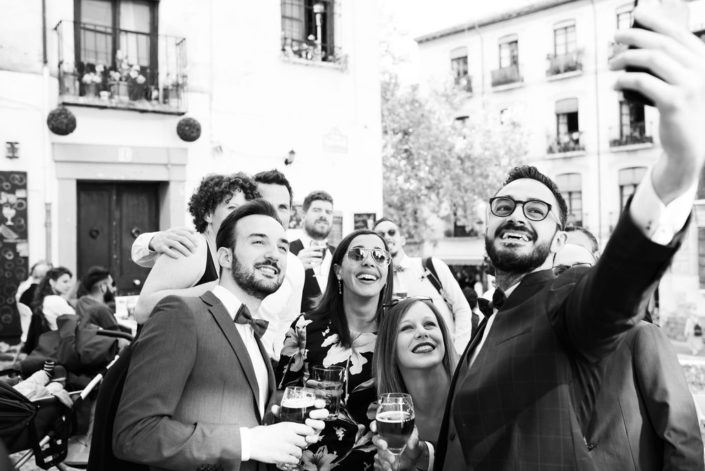 Una explosión de color: una boda en Granada