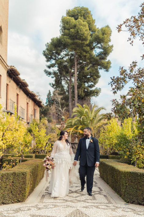 winter elopement in granada